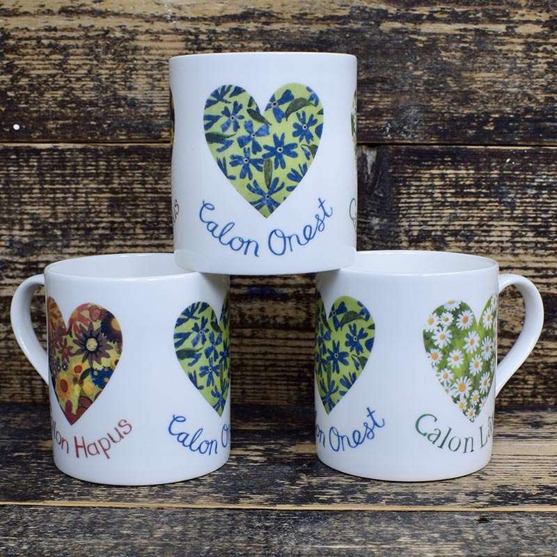 Calon o flodau mug