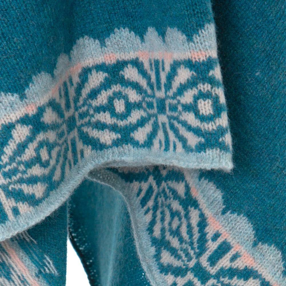 Welsh ponchos, scarves and wraps | Gifts of Wales 
