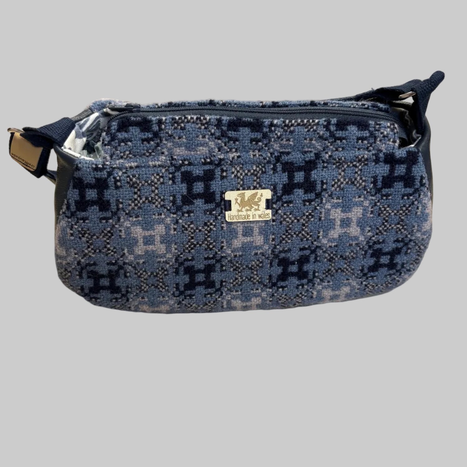 Welsh tapestry handbag made using vintage Welsh tapestry fabric