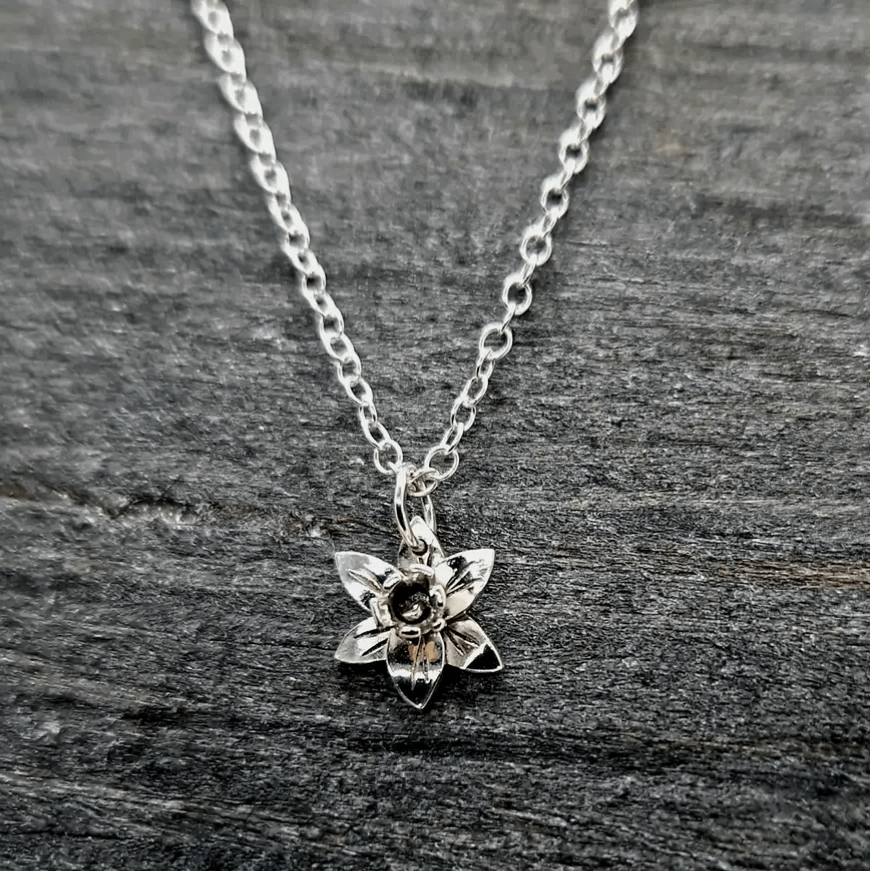 Daffodil necklace