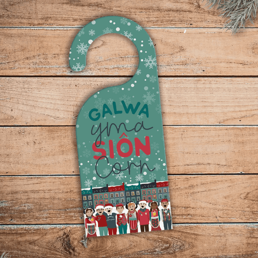 Galwa yma Siôn Corn door hanger