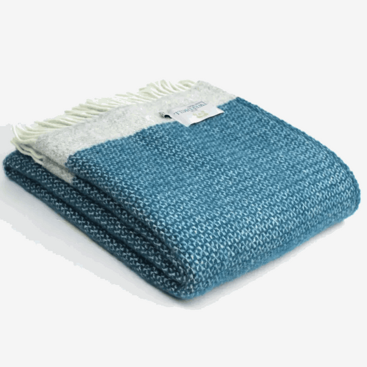 Teal and grey illusion throw