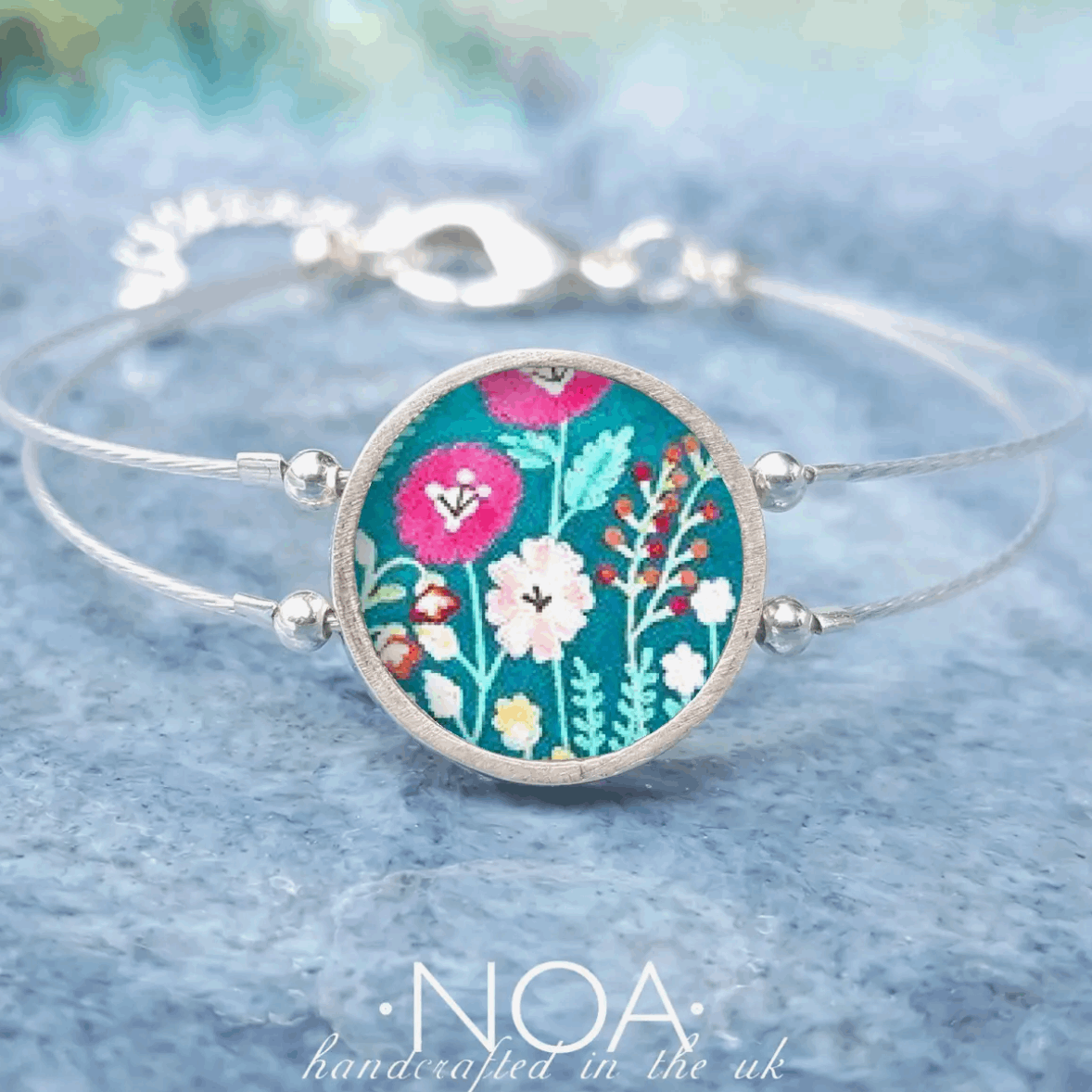 Turquoise floral round bracelet