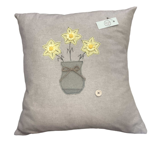 Vase of daffodil cushion 
